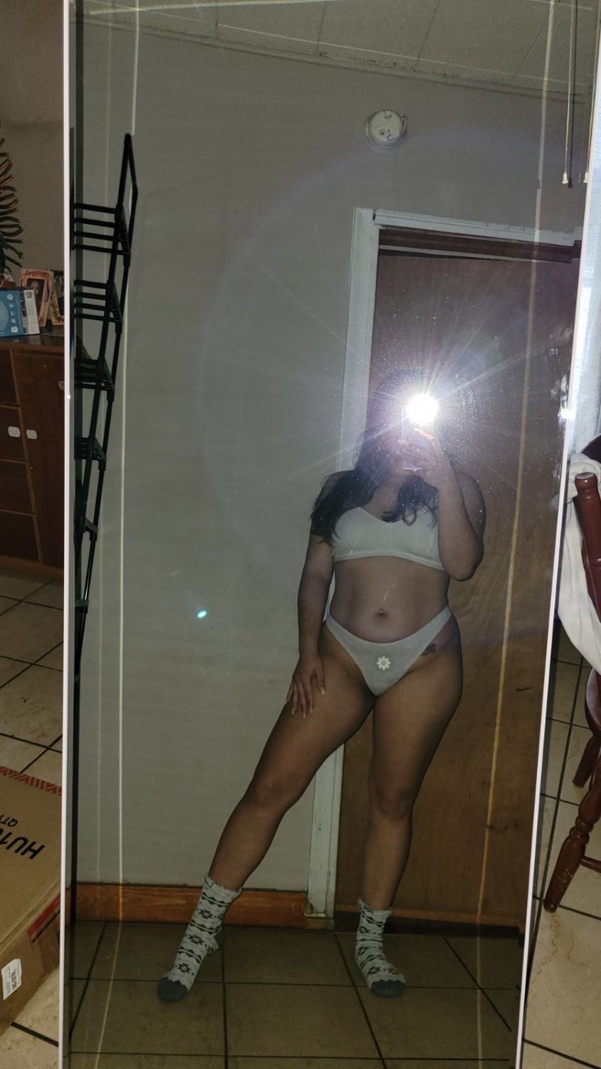 32yo milf Leidy exposed as a slut. Kik mreynoldys42 or snap mreynolds424242 to expose your slut #spJGAWVD