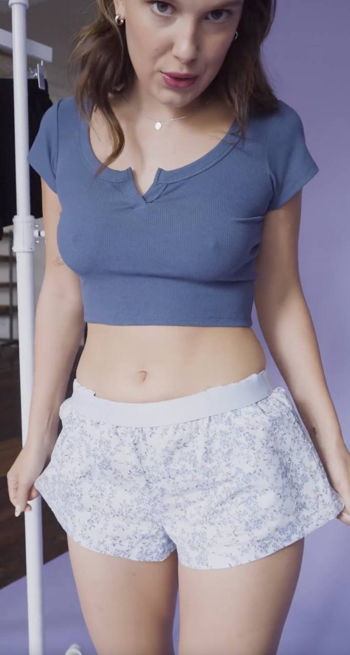 Millie Bobby Brown - Cum tribute #qLTqWuHd