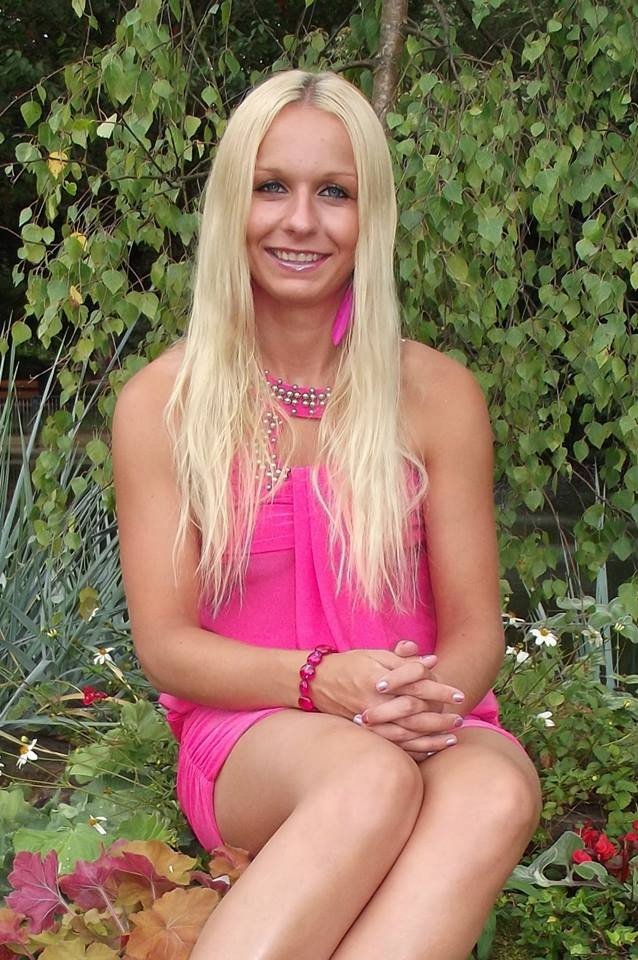 A, a French blonde model who is also a good jerkmeat #lZ9AIISb