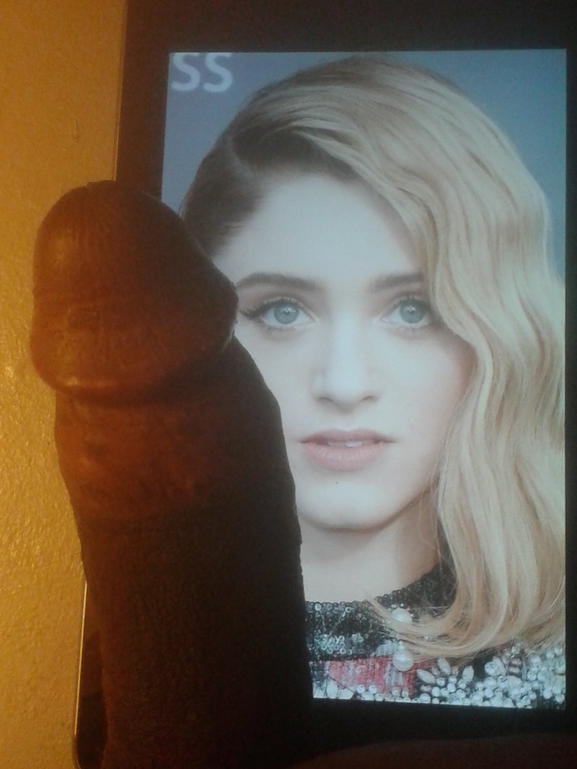 Natalia Dyer Cock Tributes #LzIIJN8h